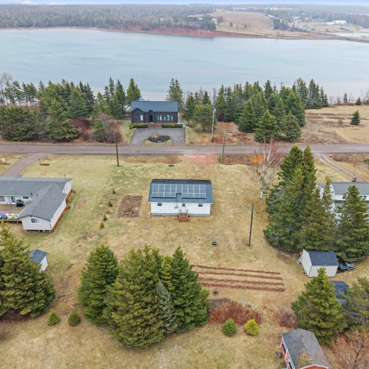 4 season PEI cottage for sale at 83 Bayview Drive in Stanley Bridge with water views near Cavendish